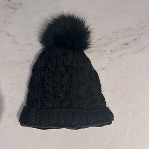 Bula knit hat with velvet interior size s/m